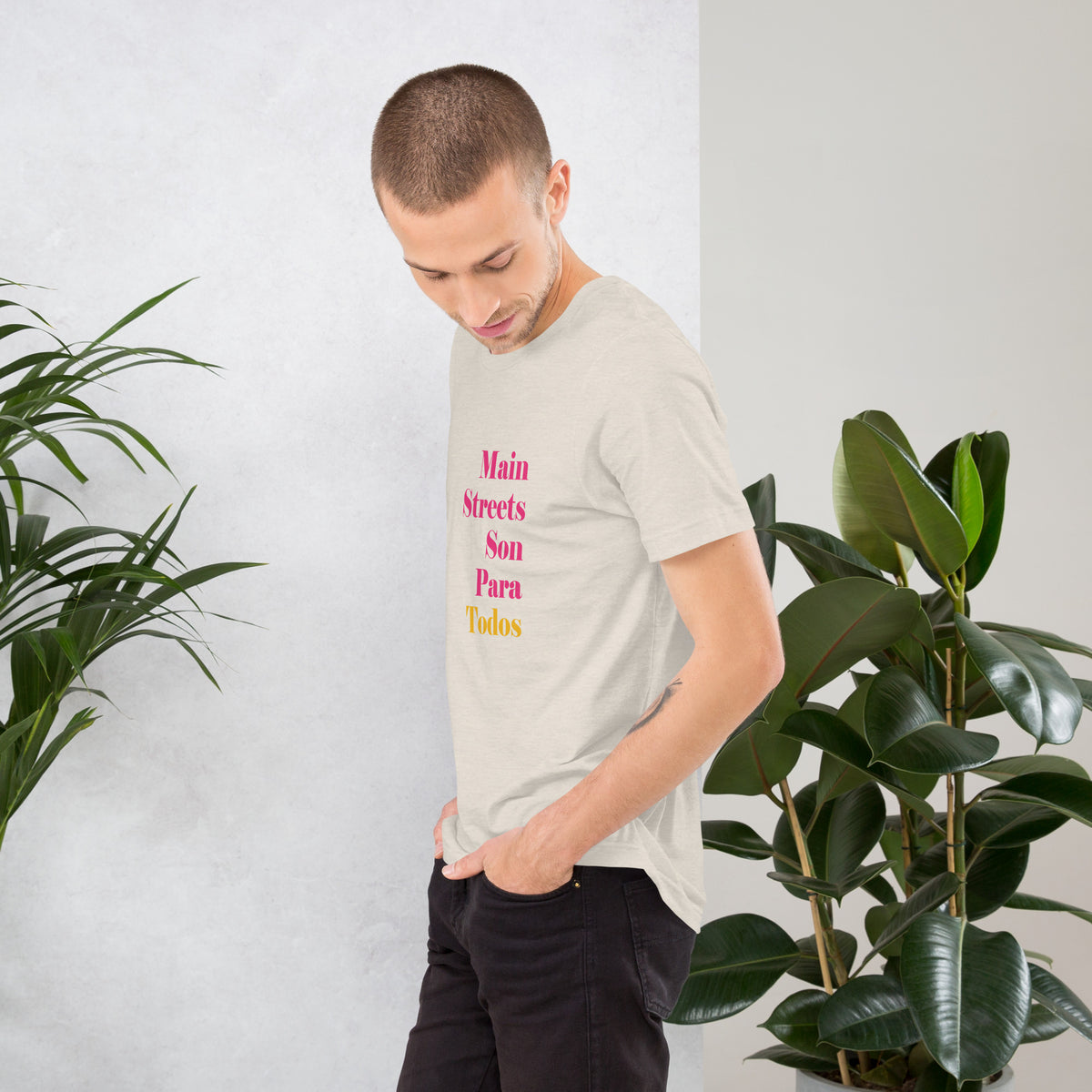 Los Main Streets Son Para Todos (Pink & Yellow) Unisex T-shirt