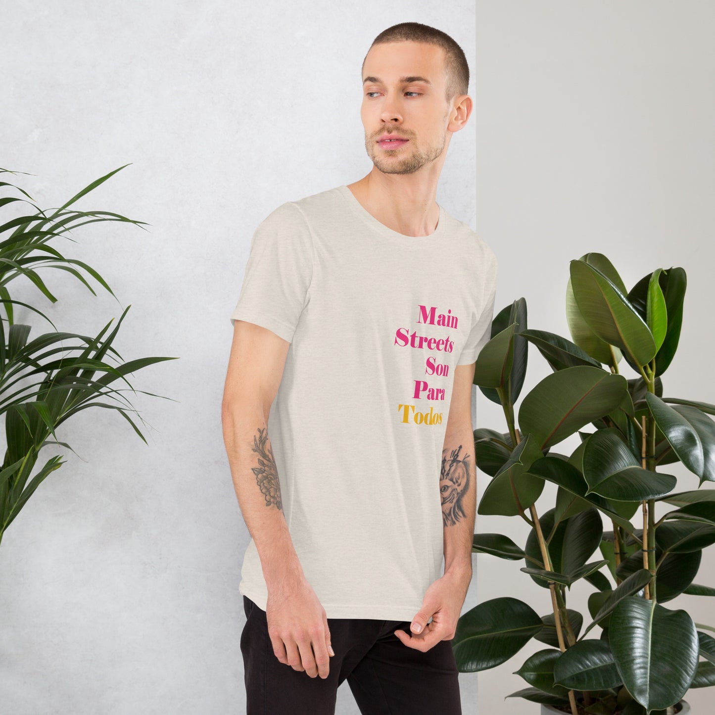 Los Main Streets Son Para Todos (Pink & Yellow) Unisex T-shirt