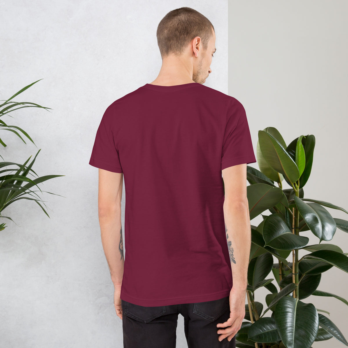 Los Main Streets Son Para Todos (Pink & Yellow) Unisex T-shirt